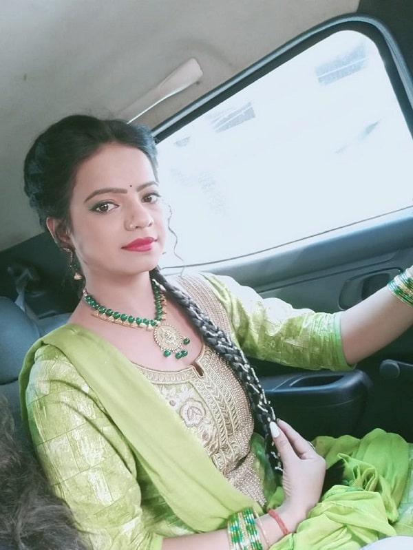 Anisha Pandey Bhojpuri-2-min