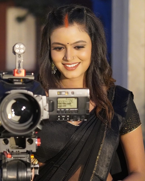 Shilpi Raghwani Bhojpuri Actress Photo-1-min